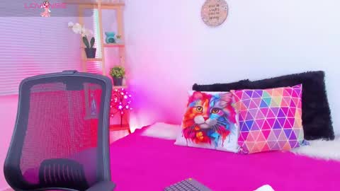 Snapshot of emily_sanderss1 chatting on 22, 2, 2025 Emily online show from 22, 2, 2025