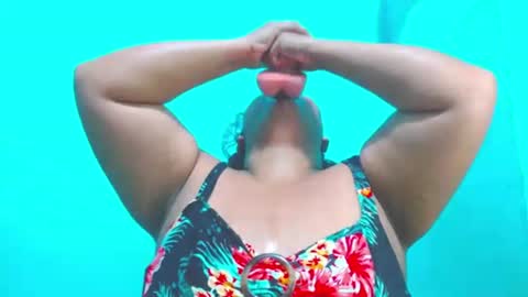 Snapshot of emily_sweet_23 chatting on 26, 7, 2026 Liss online show from 26, 7, 2026