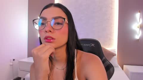 emily_tolson online show from 14, 4, 2026