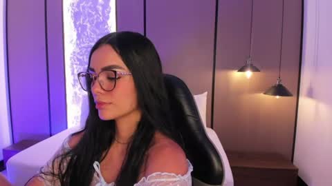 Snapshot of emily_tolson chatting on 12, 6, 2026 emily_tolson online show from 12, 6, 2026