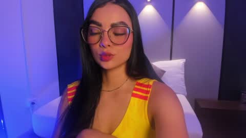 Snapshot of emily_tolson chatting on 17, 6, 2026 emily_tolson online show from 17, 6, 2026