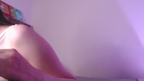 Snapshot of emily_w2 chatting on 4, 8, 2026 emily_w2 online show from 4, 8, 2026
