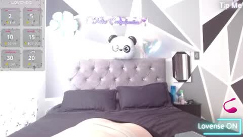 Snapshot of emily_white00 chatting on 13, 6, 2026 emily online show from 13, 6, 2026