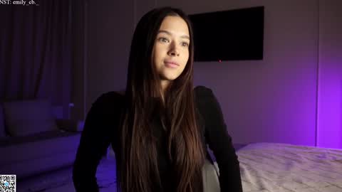 Snapshot of emilybatee chatting on 3, 12, 2024 emilybatee online show from 3, 12, 2024