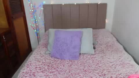 emilybluunt_ online show from 1, 2, 2026