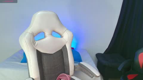 Snapshot of emilydaft chatting on 30, 3, 2026 fari online show from 30, 3, 2026