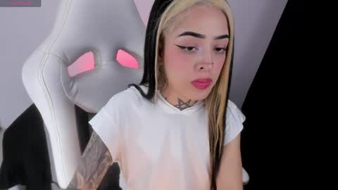 Snapshot of emilydaft chatting on 16, 5, 2026 fari online show from 16, 5, 2026