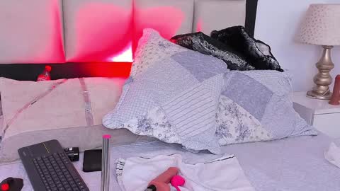 Emily online show from 22, 12, 2024