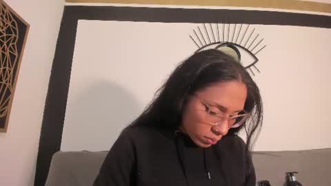 Snapshot of emilygomezz chatting on 9, 6, 2026 Emily online show from 9, 6, 2026