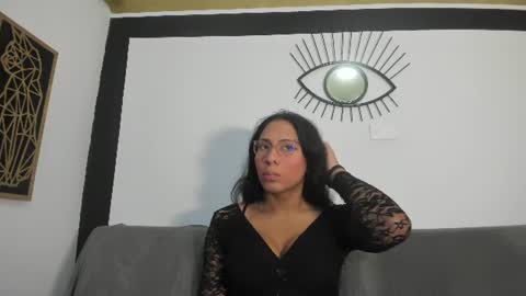 Snapshot of emilygomezz chatting on 10, 6, 2026 Emily online show from 10, 6, 2026