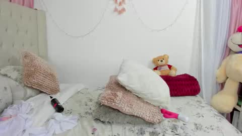 Snapshot of emilyharrix chatting on 17, 2, 2025 Emily online show from 17, 2, 2025