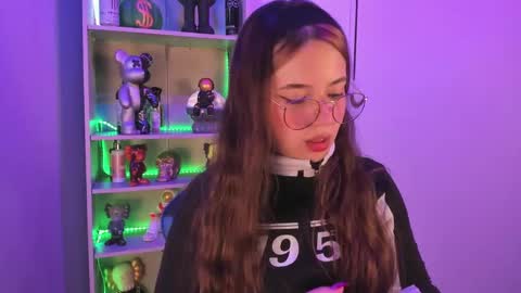 Snapshot of emilykarterr chatting on 30, 1, 2025 VALEEEN online show from 30, 1, 2025