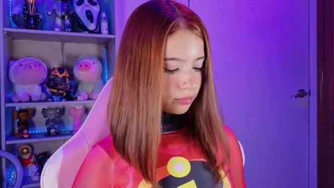 Snapshot of emilykarterr chatting on 20, 11, 2025 VALEEEN online show from 20, 11, 2025