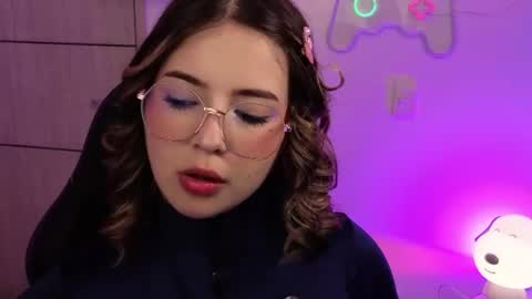 Snapshot of emilykarterr chatting on 19, 6, 2026 VALEEEN online show from 19, 6, 2026
