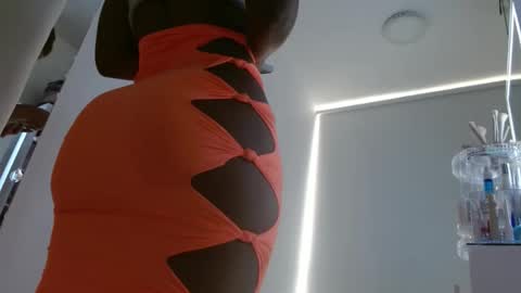 Snapshot of emilymonrro chatting on 19, 1, 2025 emily monrro online show from 19, 1, 2025