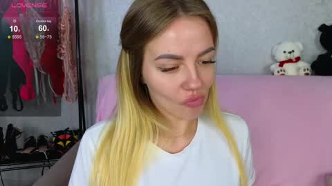 Emily Robbie online show from 13, 2, 2025