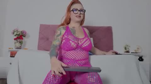 Snapshot of emilyrousse71 chatting on 8, 2, 2026 emily rousse online show from 8, 2, 2026