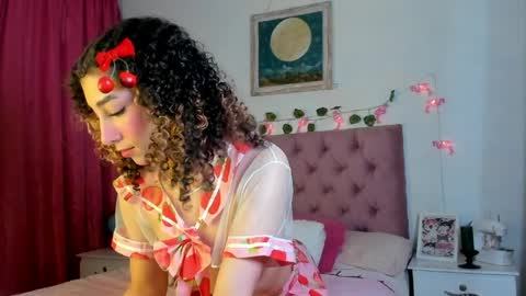 Emily Santana online show from 7, 4, 2026