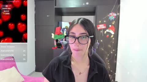 Snapshot of emilytafur chatting on 11, 12, 2024 Emy online show from 11, 12, 2024