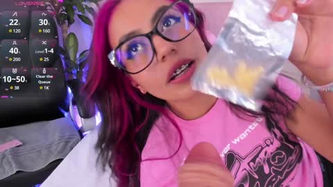 Snapshot of emilyy_bank chatting on 30, 1, 2025 Emily Bank online show from 30, 1, 2025