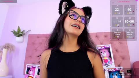 Snapshot of emilyy_bank chatting on 4, 2, 2025 Emily Bank online show from 4, 2, 2025