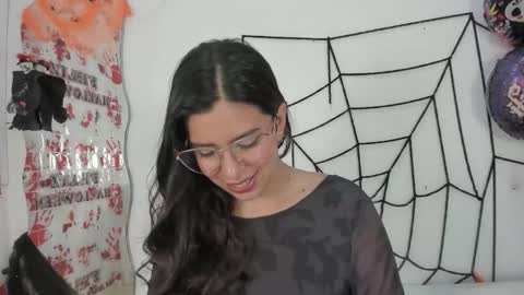 emilyy_cooperr online show from 15, 10, 2025
