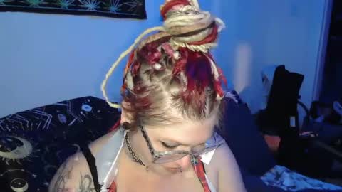 Snapshot of emma4269 chatting on 9, 1, 2025 emma lotacurves online show from 9, 1, 2025