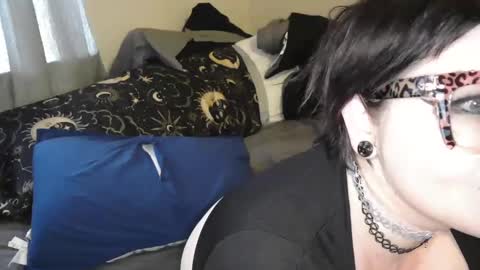 Snapshot of emma4269 chatting on 12, 2, 2025 emma lotacurves online show from 12, 2, 2025