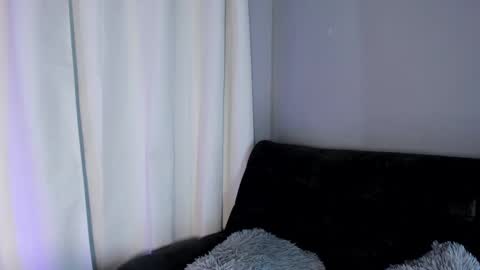 emma__hills_ online show from 10, 9, 2025