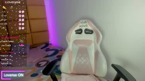 Snapshot of emma__js_ chatting on 20, 6, 2026 emma__js_ online show from 20, 6, 2026