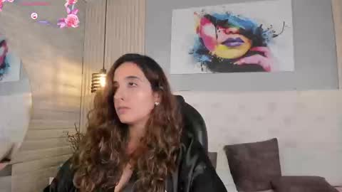 Emma online show from 8, 9, 2025