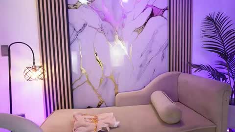 emma__walkerr_ online show from 28, 3, 2026