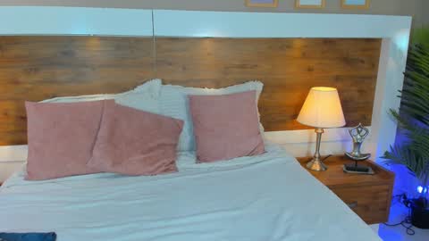 Emma  online show from 16, 1, 2025