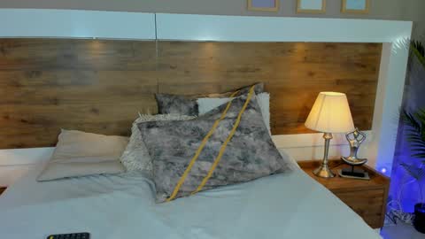 Emma  online show from 25, 1, 2025