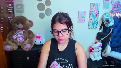 Snapshot of emma_boo_ chatting on 3, 2, 2026 emma_boo_ online show from 3, 2, 2026