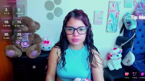 Snapshot of emma_boo_ chatting on 5, 2, 2026 emma_boo_ online show from 5, 2, 2026