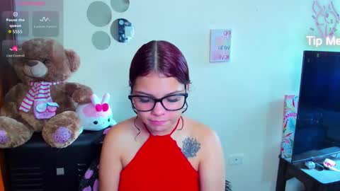 Snapshot of emma_boo_ chatting on 9, 3, 2026 emma_boo_ online show from 9, 3, 2026