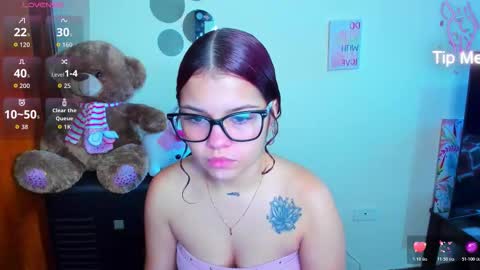 Snapshot of emma_boo_ chatting on 21, 3, 2026 emma_boo_ online show from 21, 3, 2026