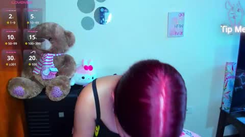 Snapshot of emma_boo_ chatting on 24, 3, 2026 emma_boo_ online show from 24, 3, 2026