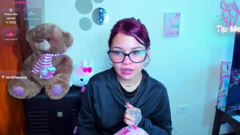 Snapshot of emma_boo_ chatting on 26, 3, 2026 emma_boo_ online show from 26, 3, 2026