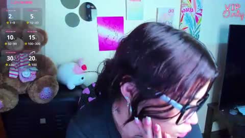 Snapshot of emma_boo_ chatting on 23, 6, 2026 emma_boo_ online show from 23, 6, 2026