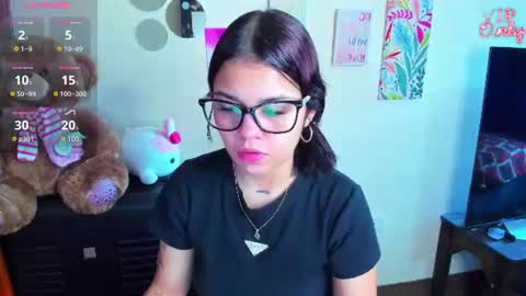 Snapshot of emma_boo_ chatting on 23, 6, 2026 emma_boo_ online show from 23, 6, 2026