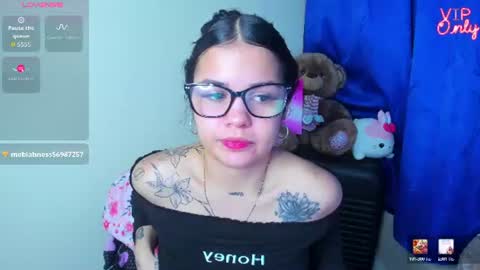 Snapshot of emma_boo_ chatting on 20, 7, 2026 emma_boo_ online show from 20, 7, 2026