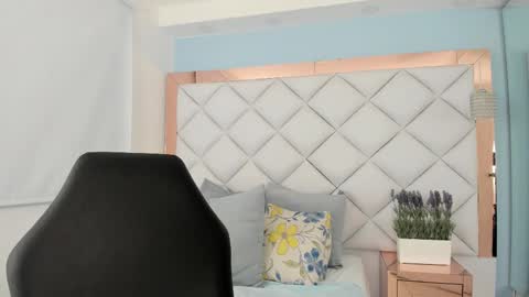 Emma Castillo online show from 26, 10, 2025