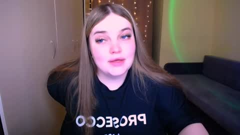 Snapshot of emma_dorn chatting on 16, 5, 2026 Eva online show from 16, 5, 2026