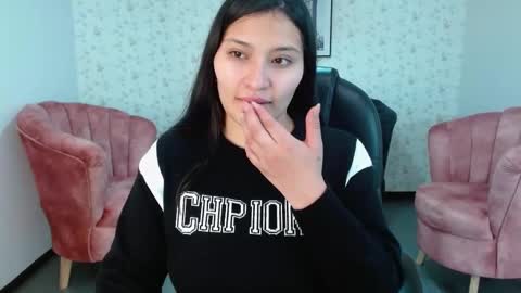 Snapshot of emma_garciaa_ chatting on 12, 3, 2025 emma online show from 12, 3, 2025