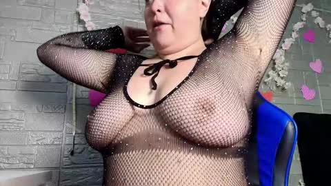 Emma Miel  online show from 28, 11, 2025