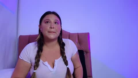 Emma Miel  online show from 19, 2, 2026