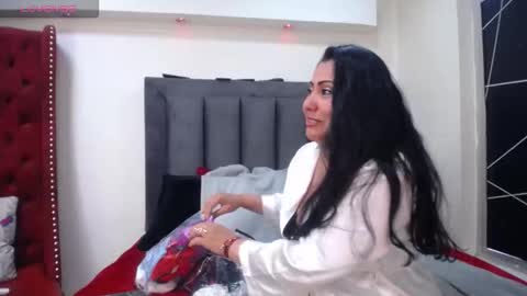 Snapshot of emma_jhomson chatting on 25, 11, 2025 Emma 3 online show from 25, 11, 2025