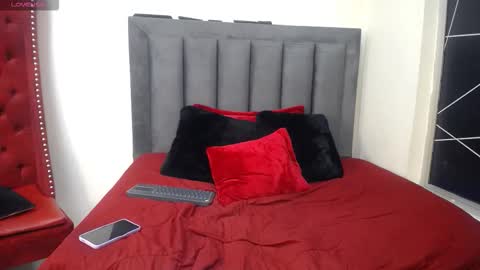 Snapshot of emma_jhomson chatting on 5, 12, 2025 Emma 3 online show from 5, 12, 2025